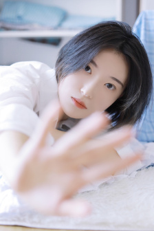 YSL蜜桃色蜜桃成熟时